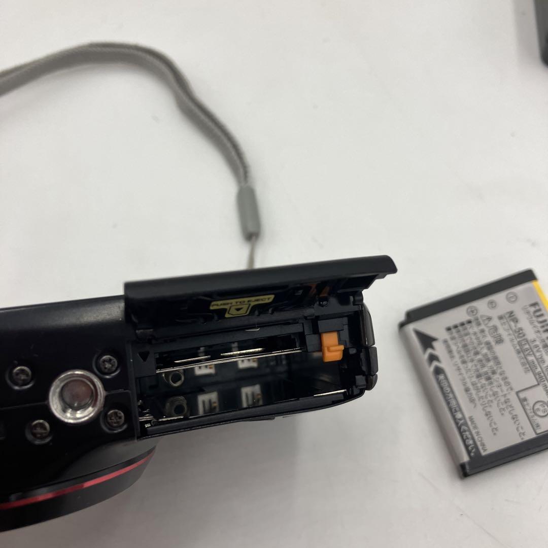 超美品　FUJIFILM FinePix F550EXR デジカメ ブラック