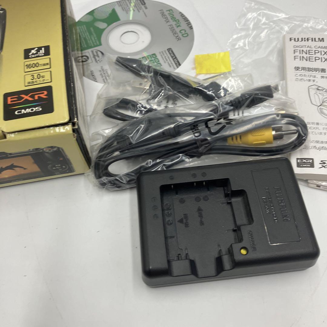 超美品　FUJIFILM FinePix F550EXR デジカメ ブラック