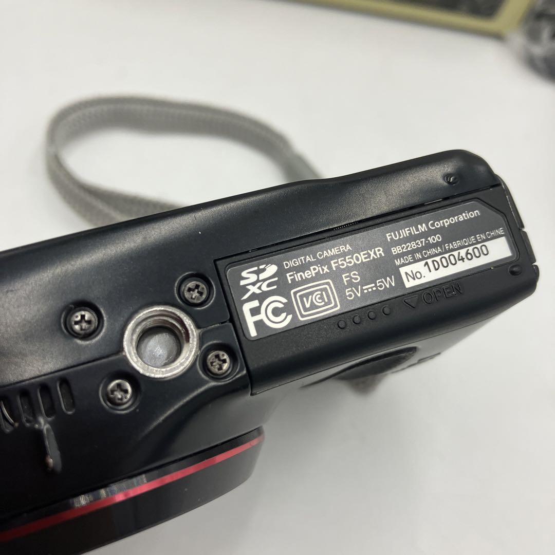 超美品　FUJIFILM FinePix F550EXR デジカメ ブラック