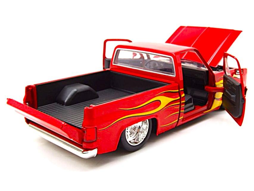ジェイダトイズ 1/24 1985 シボレー C-10 RED/FLAMES