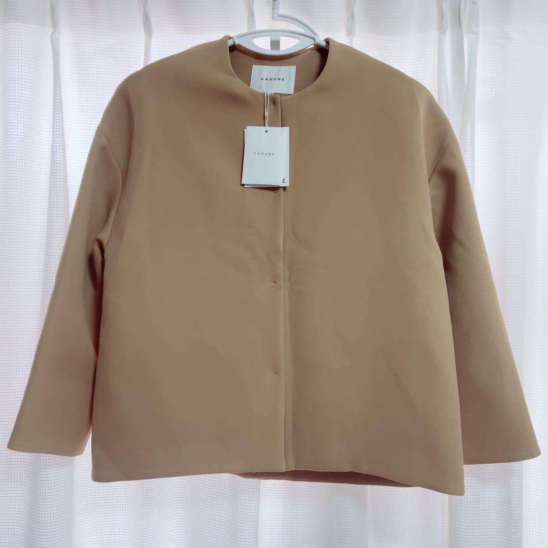 CADUNE ノーカラーショートコート 上着 ノーカラー カデュネ