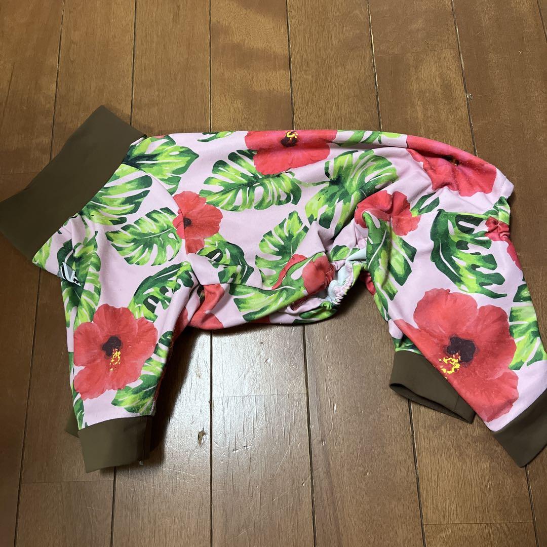 INU-CLOSET ハイビスカス柄 キャバリアスーツ　キャバスーツ