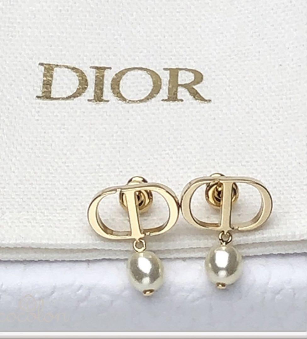 Dior パール付きゴールドピアス