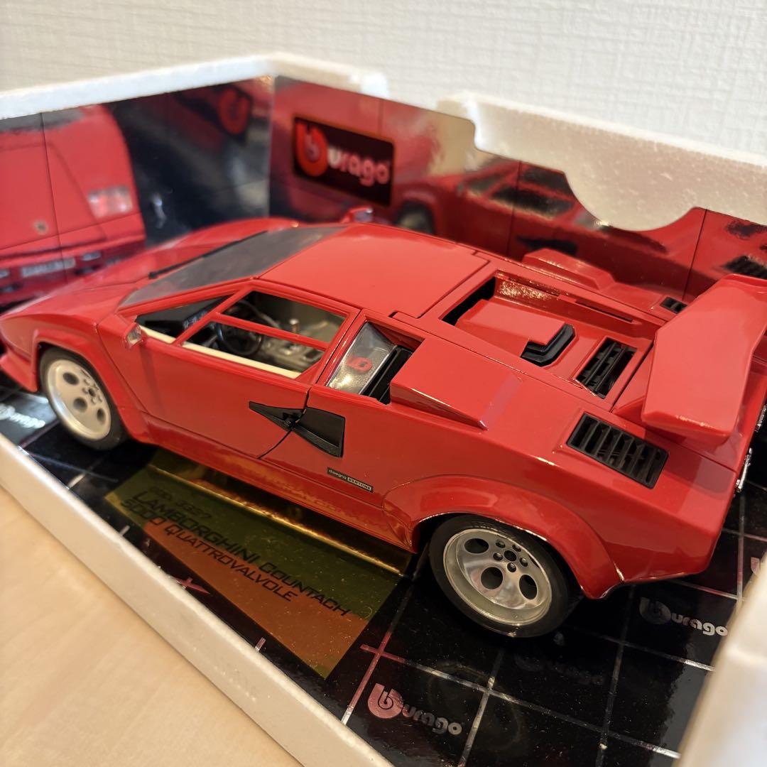 ブラーゴ1/18 ランボルギーニ カウンタック5000QV 赤