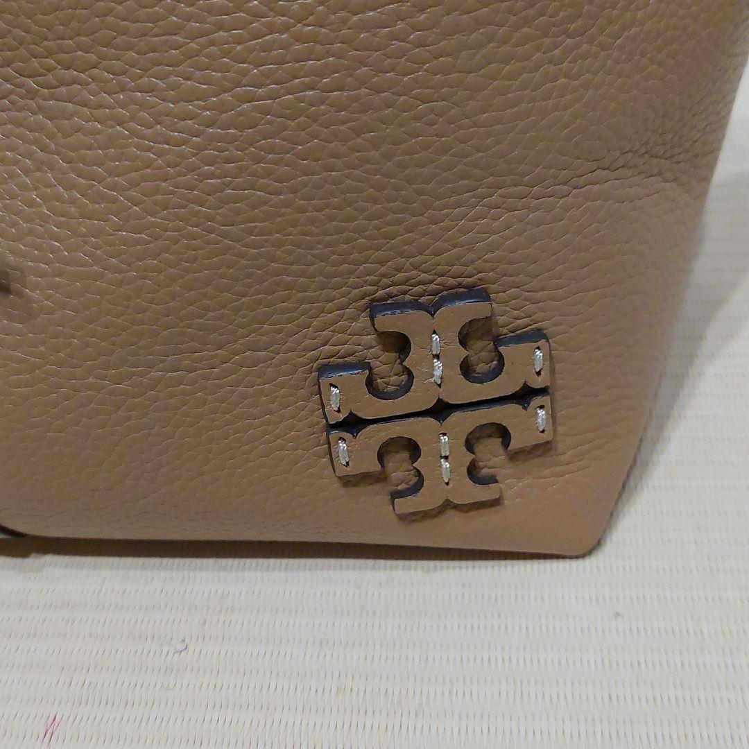 Tory Burch トートバック 当店オーダー品 新品未使用 ディーケーエヌワイ 白10*KB282 肩スリット半袖膝丈ワンピース ひざ丈ワンピース
