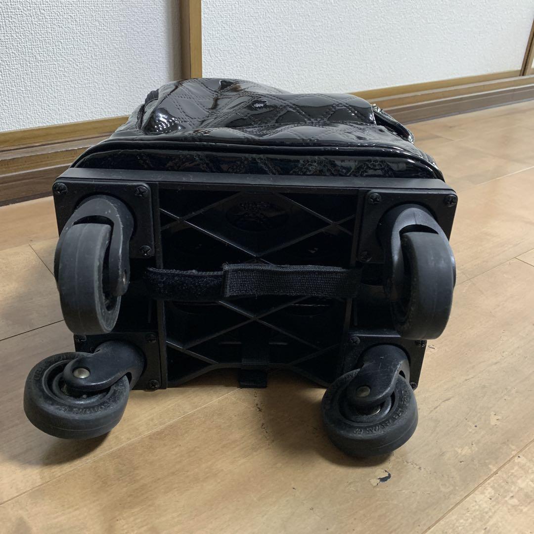 スワニー　ブラック光沢キャリーケース　取り外し可