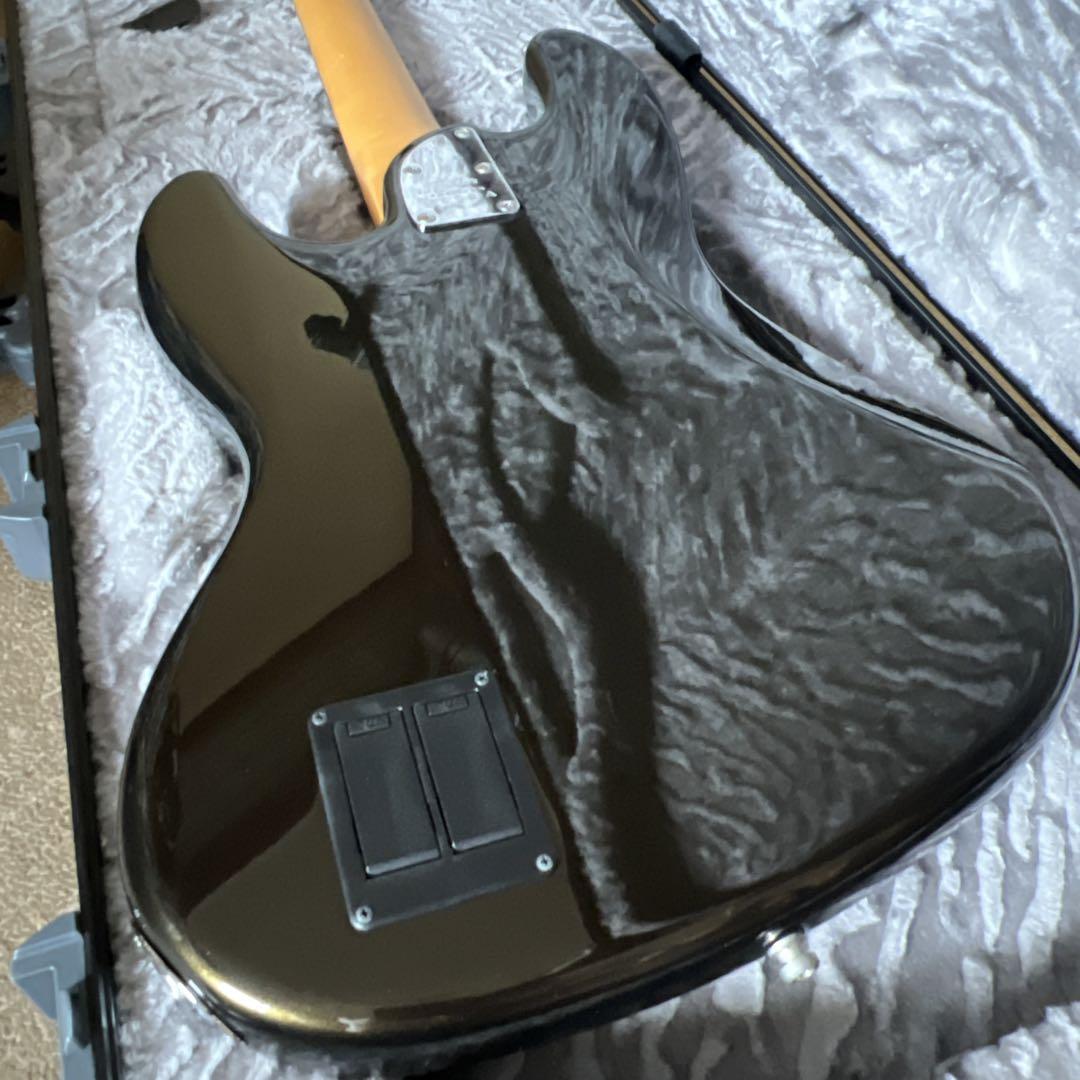 ベース Fender USA  American Ultra Jazz Bass
