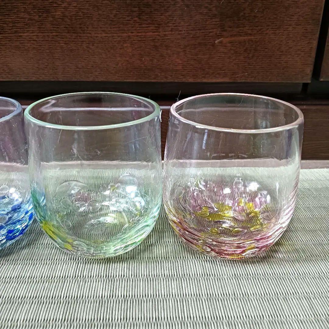 グラス　ピンク　水色　気泡　オレンジ　ガラス　グリーン