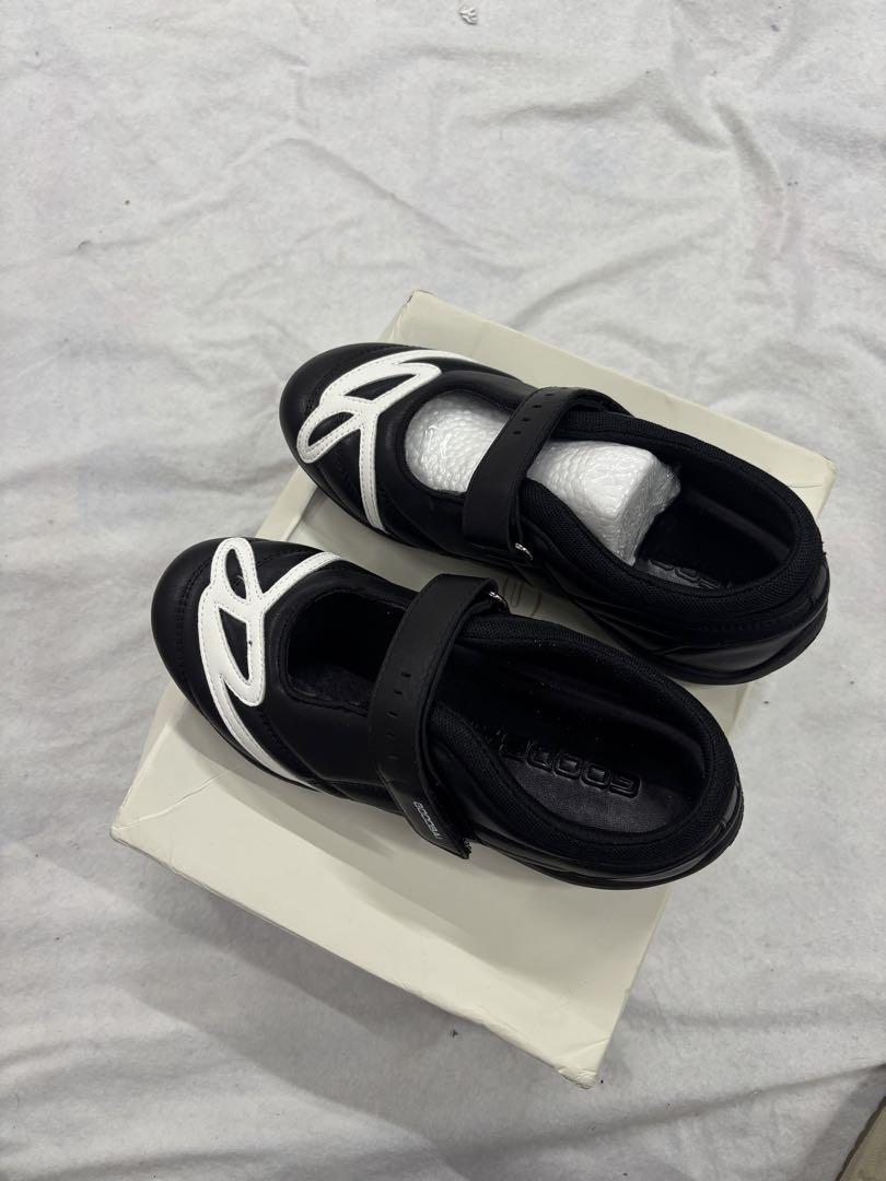 goodbai ブラックのスポーツシューズ