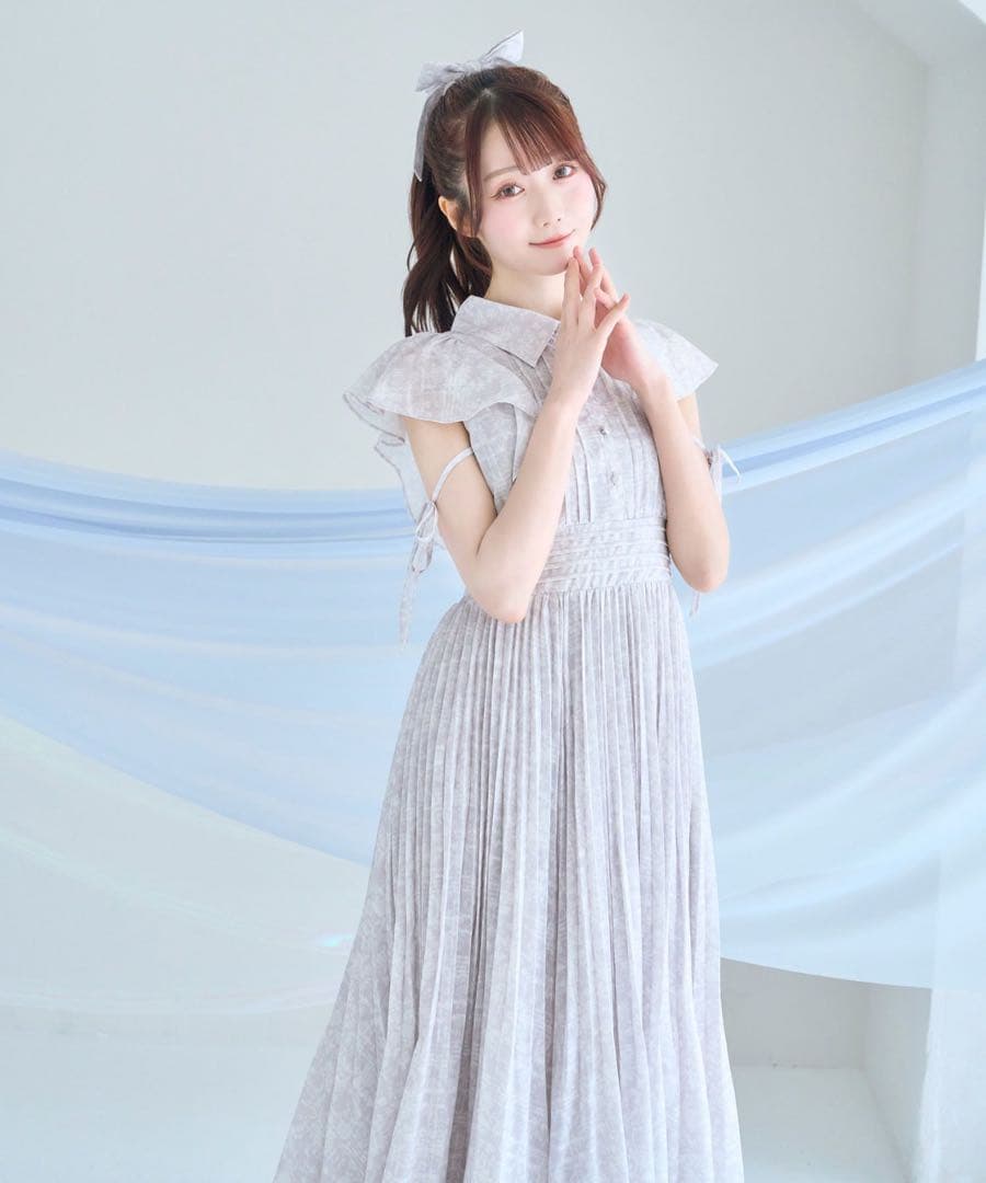 ロゼミューズ pleats floral print dress グレー新品 ロゼミューズ pleats floral print dress グレー新品