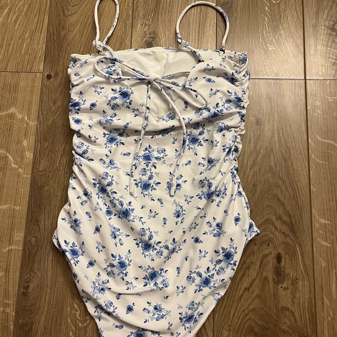 お値下げ！ALEXIASTAM 花柄 ワンピース水着　S