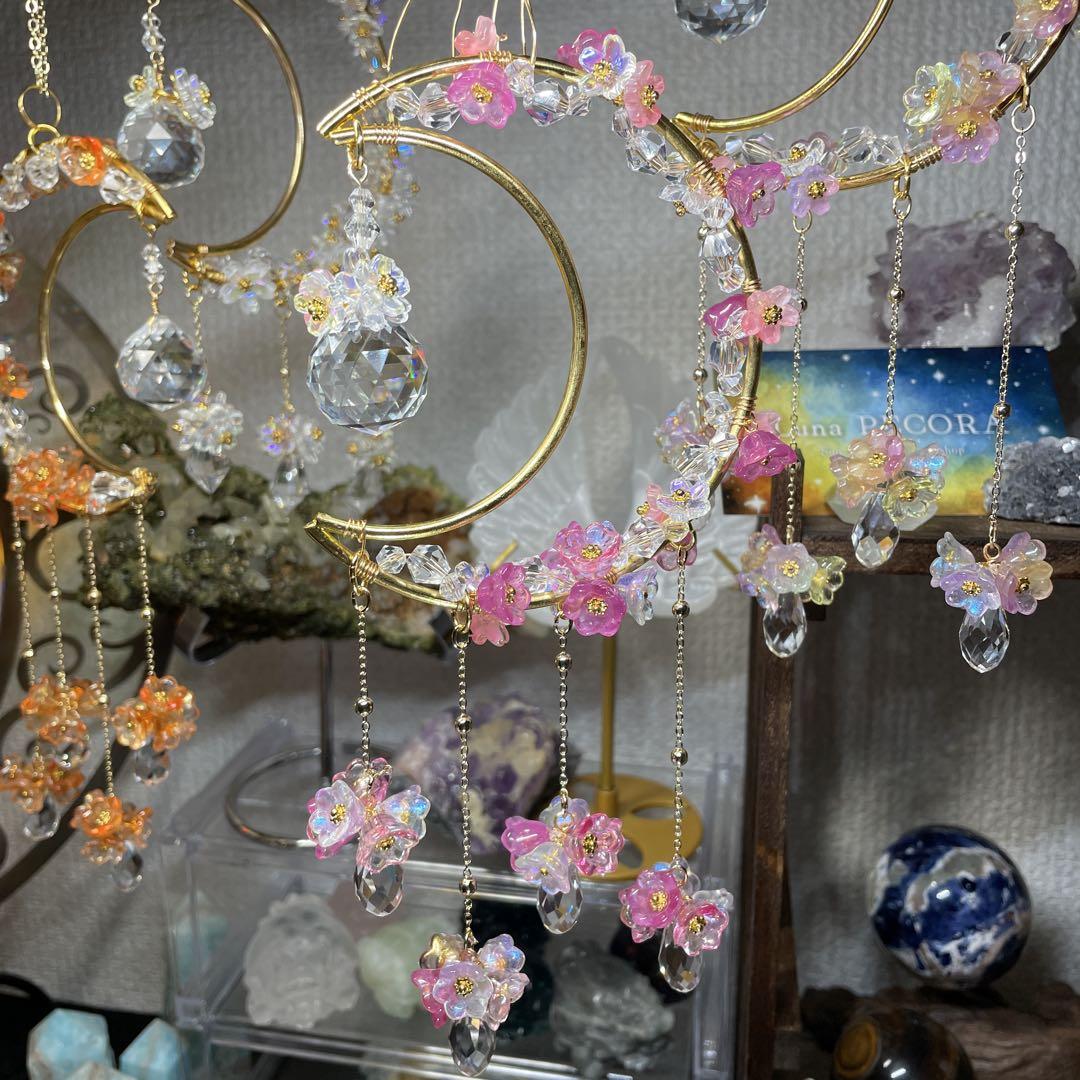 ご要望品ガラス製　スズラン　桜　クリスタル　サンキャッチャー