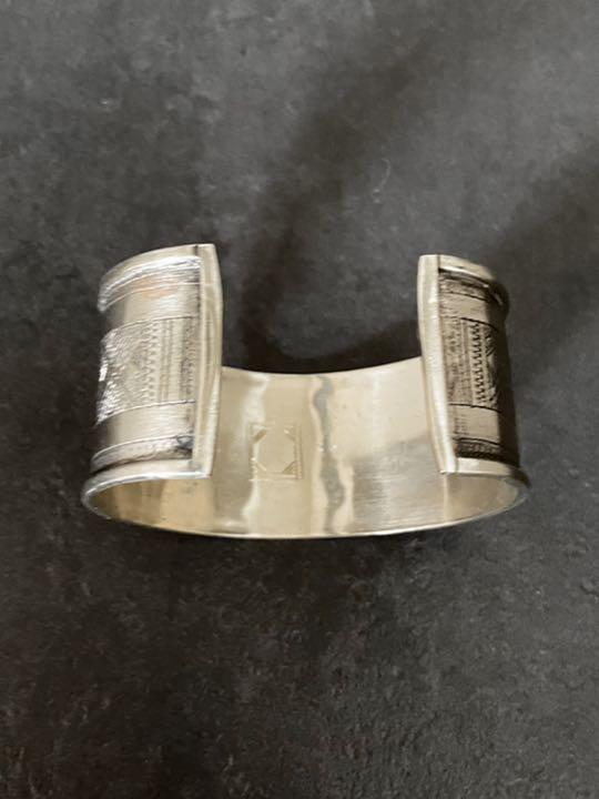 新品 刻印入り トゥアレグ族ワイドバングル | skvp.co.uk