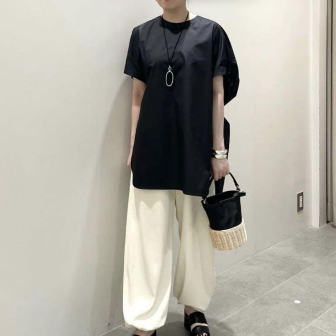 ASTRAET バックゴム クルーネック ドルマンブラウス　ブラック　黒色 新品タグ付き⭐︎ASTRAET バックゴム クルーネック ドルマン