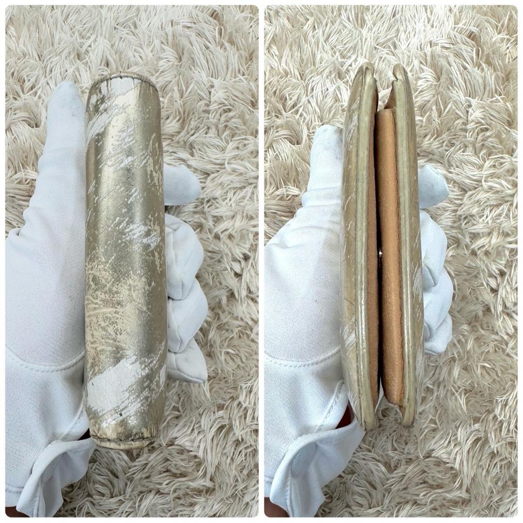 【美品】メゾンマルジェラ 二つ折り財布 ゴールド カレンダーロゴ レディース