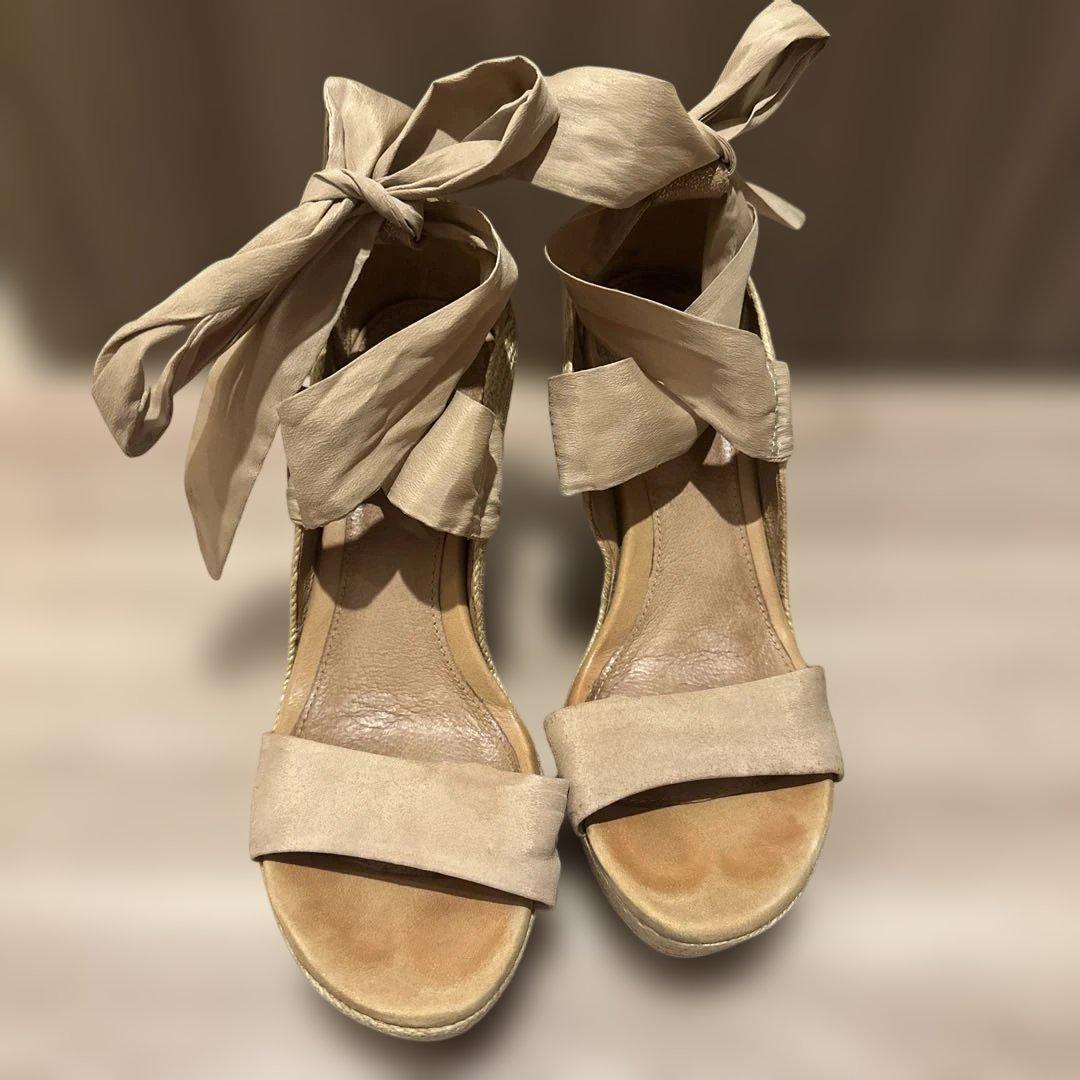 値下げ♪ UGG アグ　ウエッジソール　リボンサンダル　ベージュ　24.5㎝ 値下げ♪ UGG アグウエッジソールリボンサンダルベージュ24.5㎝