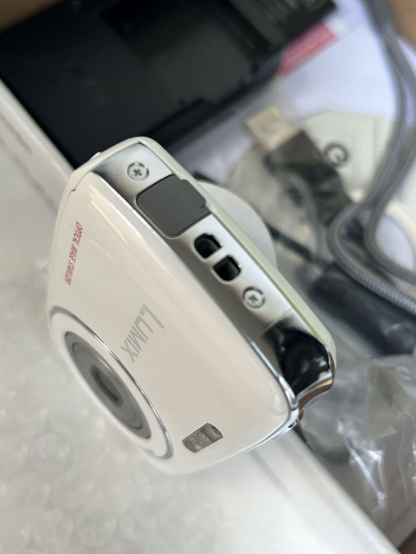 未使用級 パナソニック LUMIX DMC-S1 ホワイト