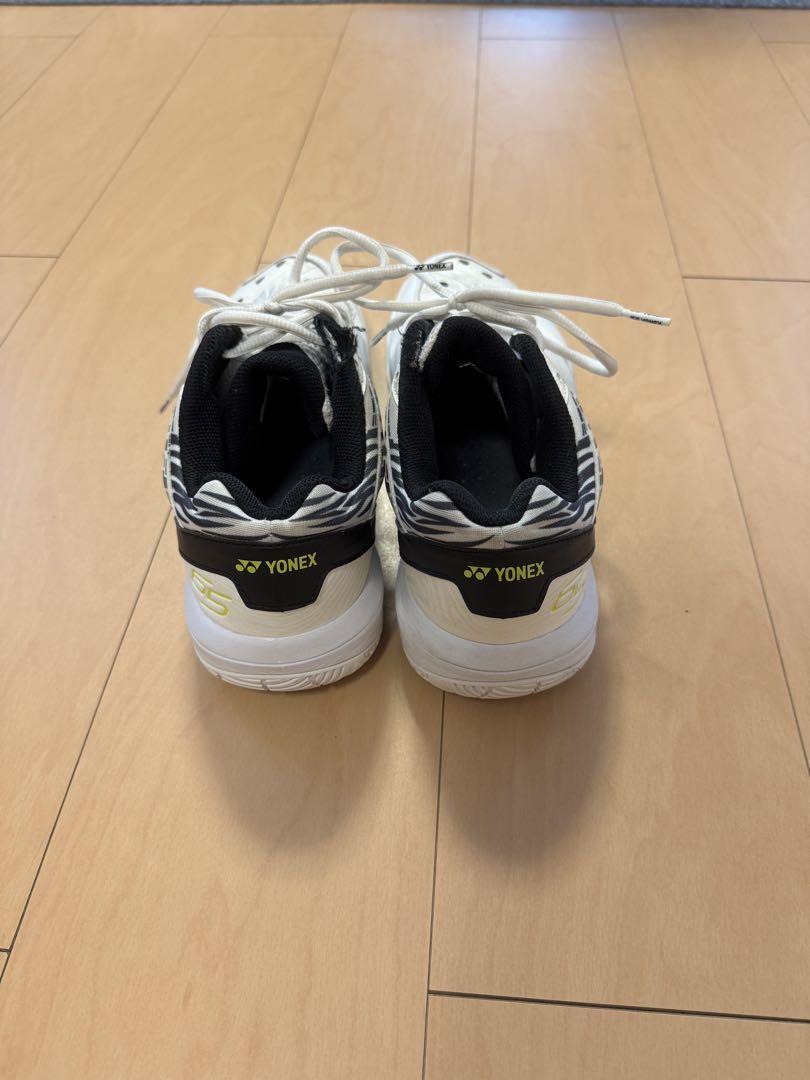 ヨネックスバドミントンシューズパワークッション27