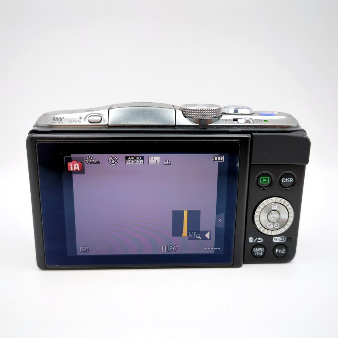 Panasonic DMC-GF6W ダブルズームキット ミラーレス一眼 箱付