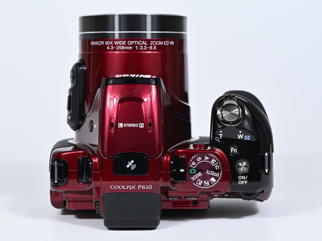 【美品】 ニコン　Nikon COOLPIX P610 レッド