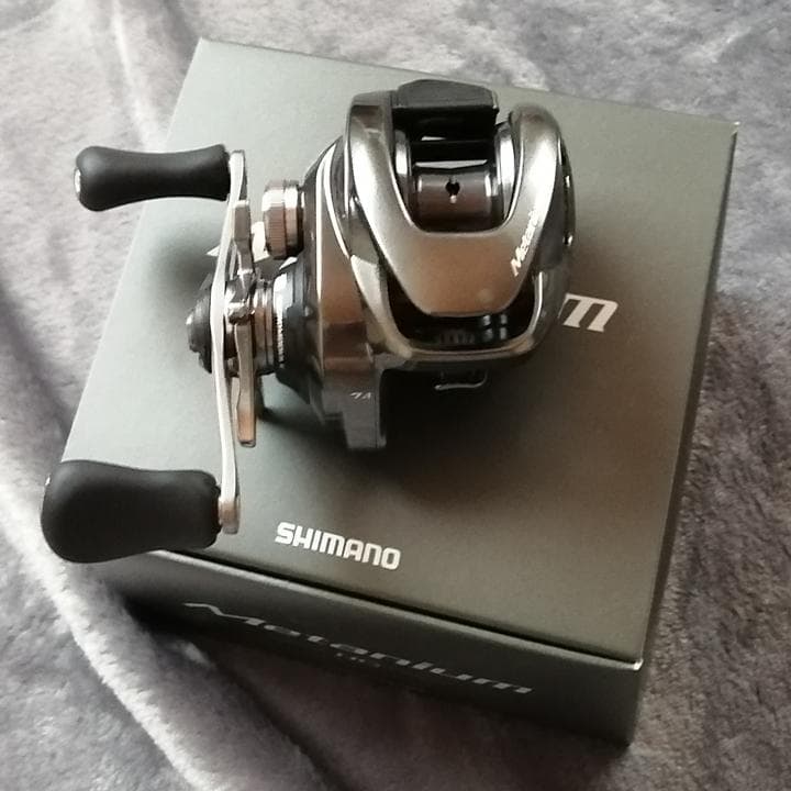 SHIMANO 20 nium HG LEFT ベイトリール シマノ メタニウム HG 右 SHIMANO 20 nium HG LEFT ベイトリール シマノ メタニウム HG 右
