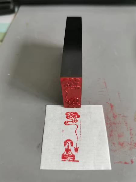 赤い仏像印鑑 約10cm