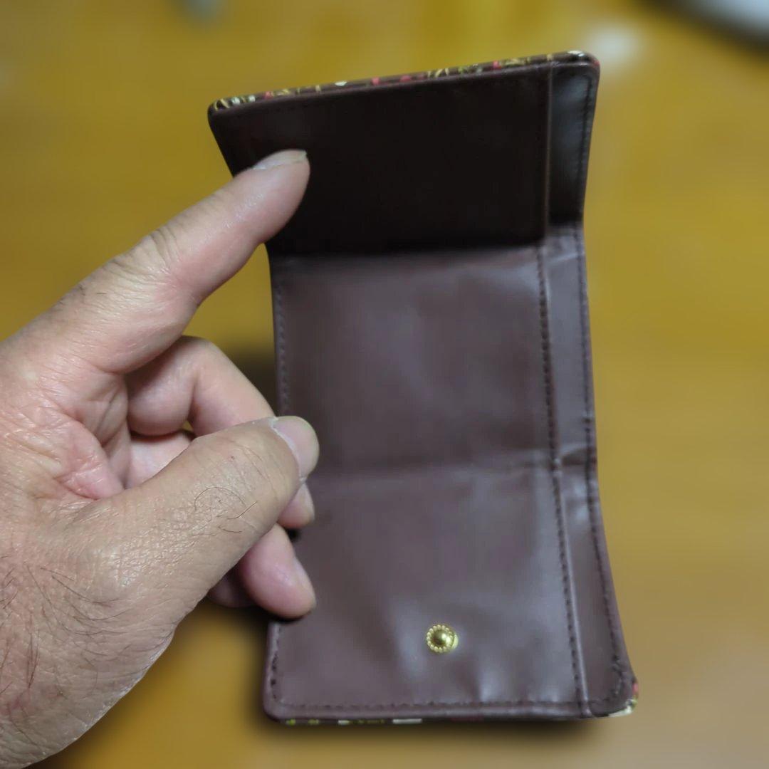 ミニウォレット 進撃の巨人 イラストレーター亀井英里コラボ マーク