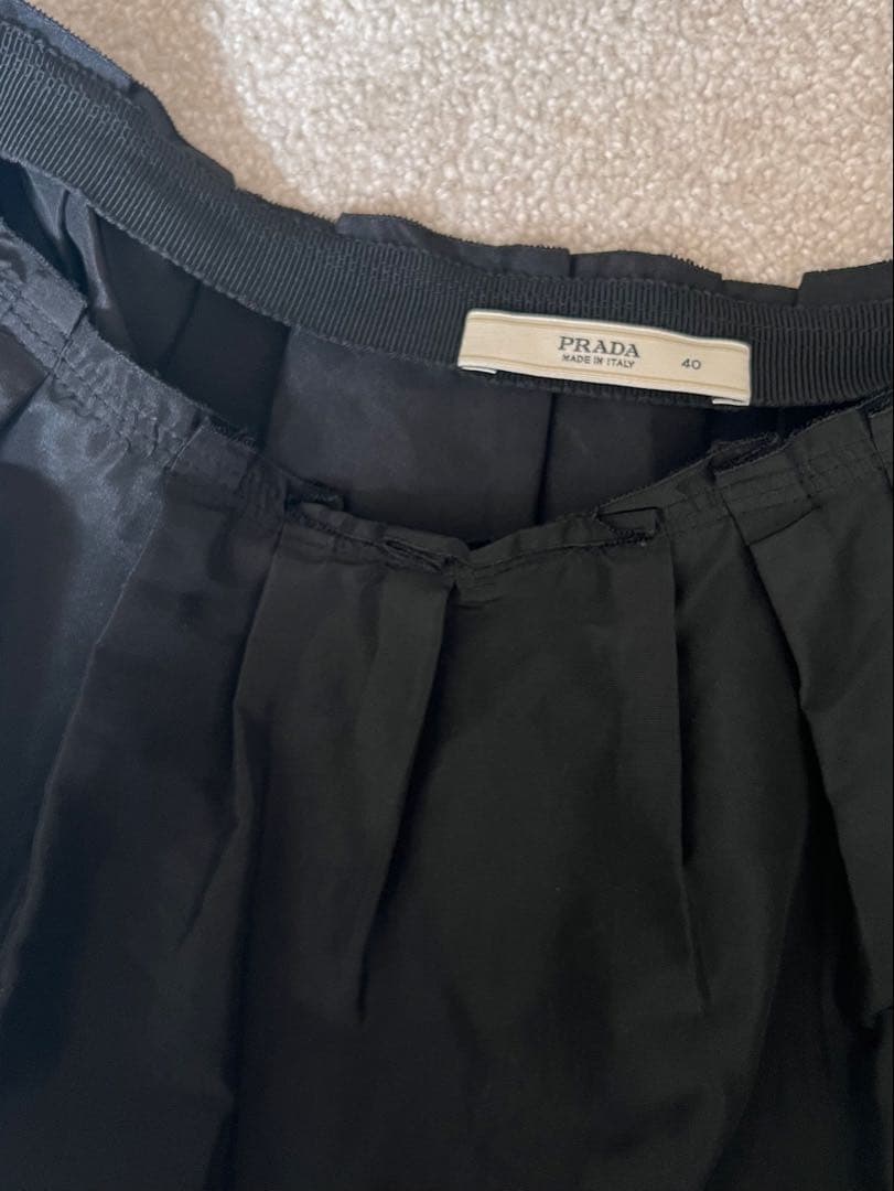 プラダブラック