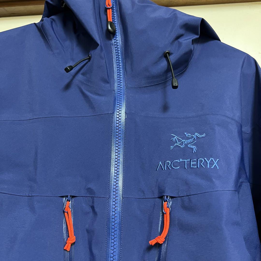 Arc’teryx Alpha SV Jacket