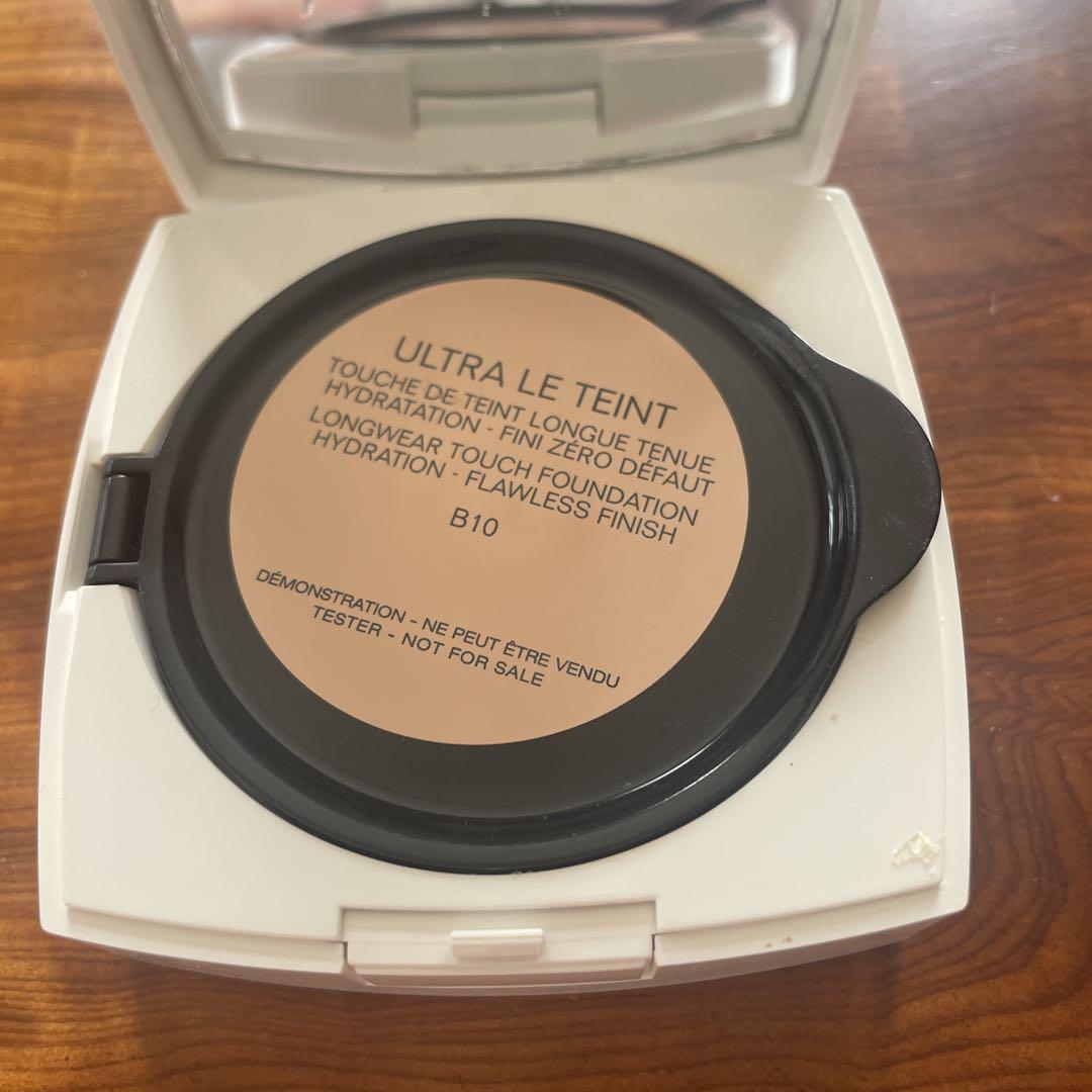 CHANEL ウルトラ ル タン クッション リフィルとホワイトコンパクト
