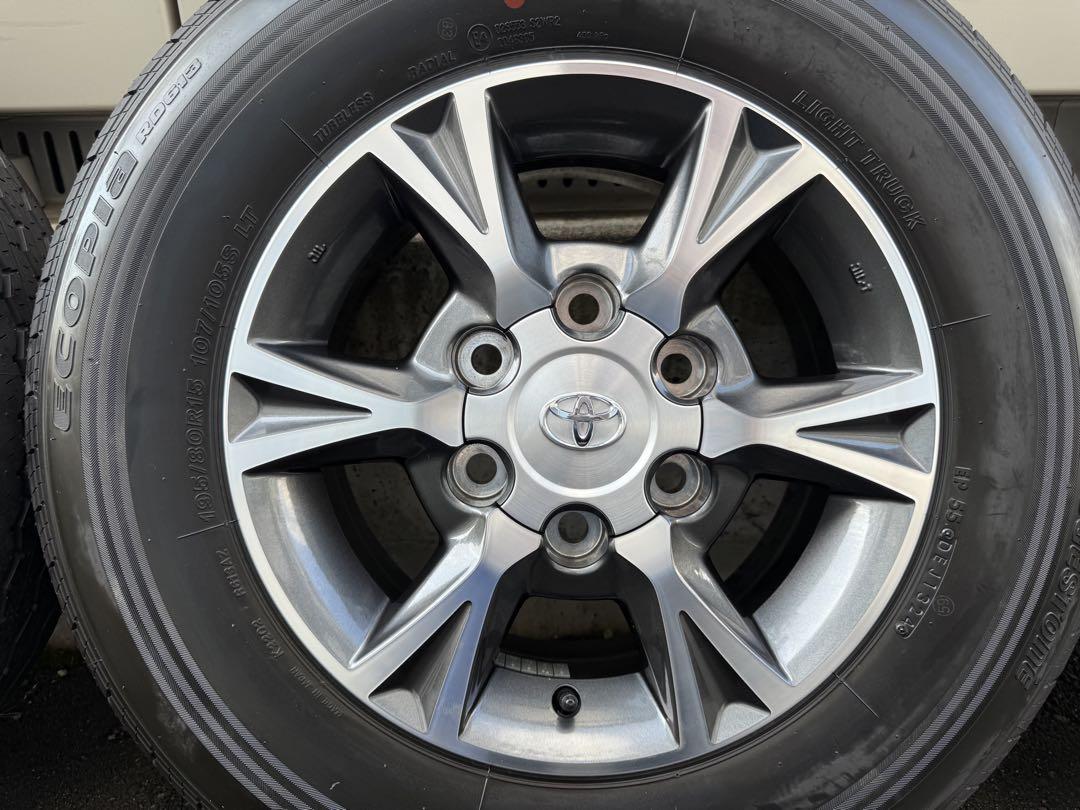 新車外し ハイエース 送料込み 195/80R15 ブリヂストン4本純正アルミ