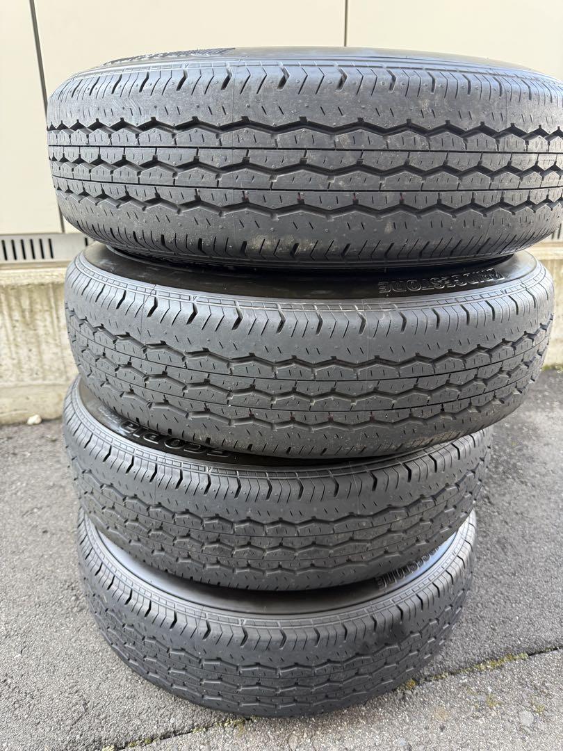 新車外し ハイエース 送料込み 195/80R15 ブリヂストン4本純正アルミ