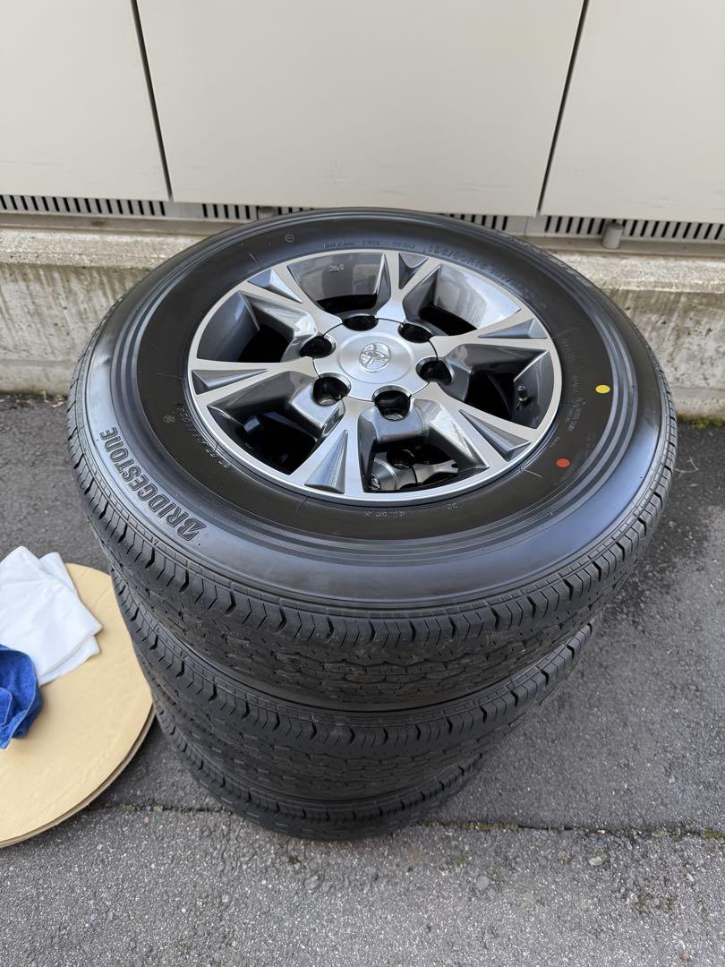 新車外し ハイエース 送料込み 195/80R15 ブリヂストン4本純正アルミ