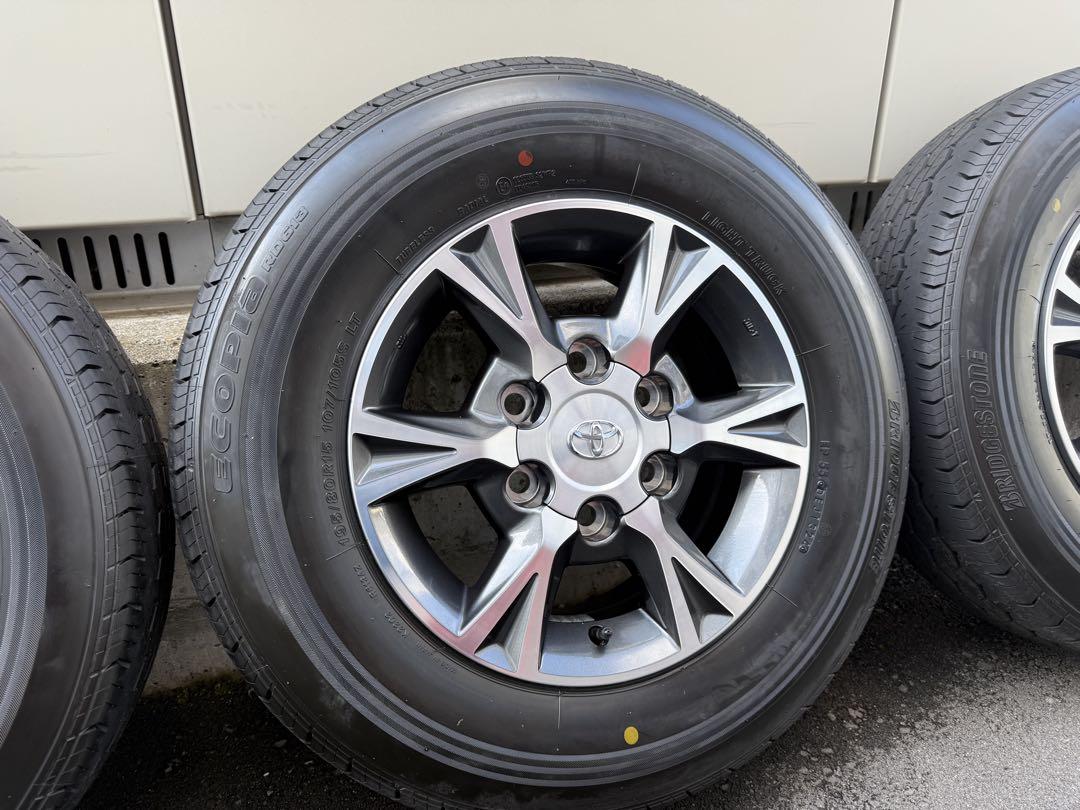新車外し ハイエース 送料込み 195/80R15 ブリヂストン4本純正アルミ