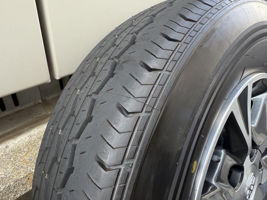 新車外し ハイエース 送料込み 195/80R15 ブリヂストン4本純正アルミ