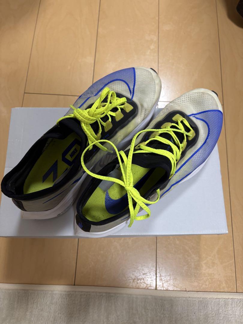 NIKE ランニングシューズ　ズームフライ3
