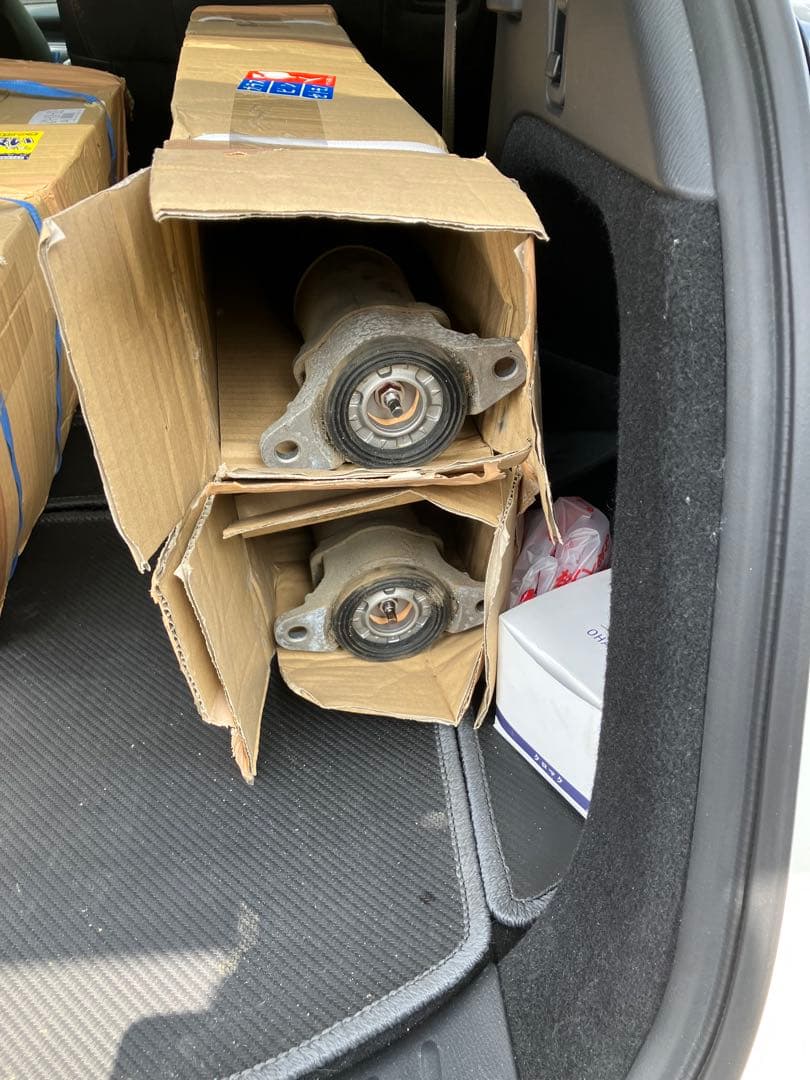 中古 MAZDA CX-8 サスショック RS-R Ti2000 DOWN ① 中古 MAZDA CX-8 サスショック RS-R Ti2000 DOWN ①