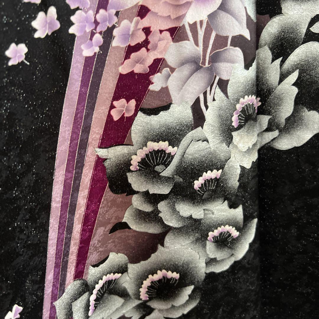 振袖 バラ 黒地 ラメ 美品 - メルカリ