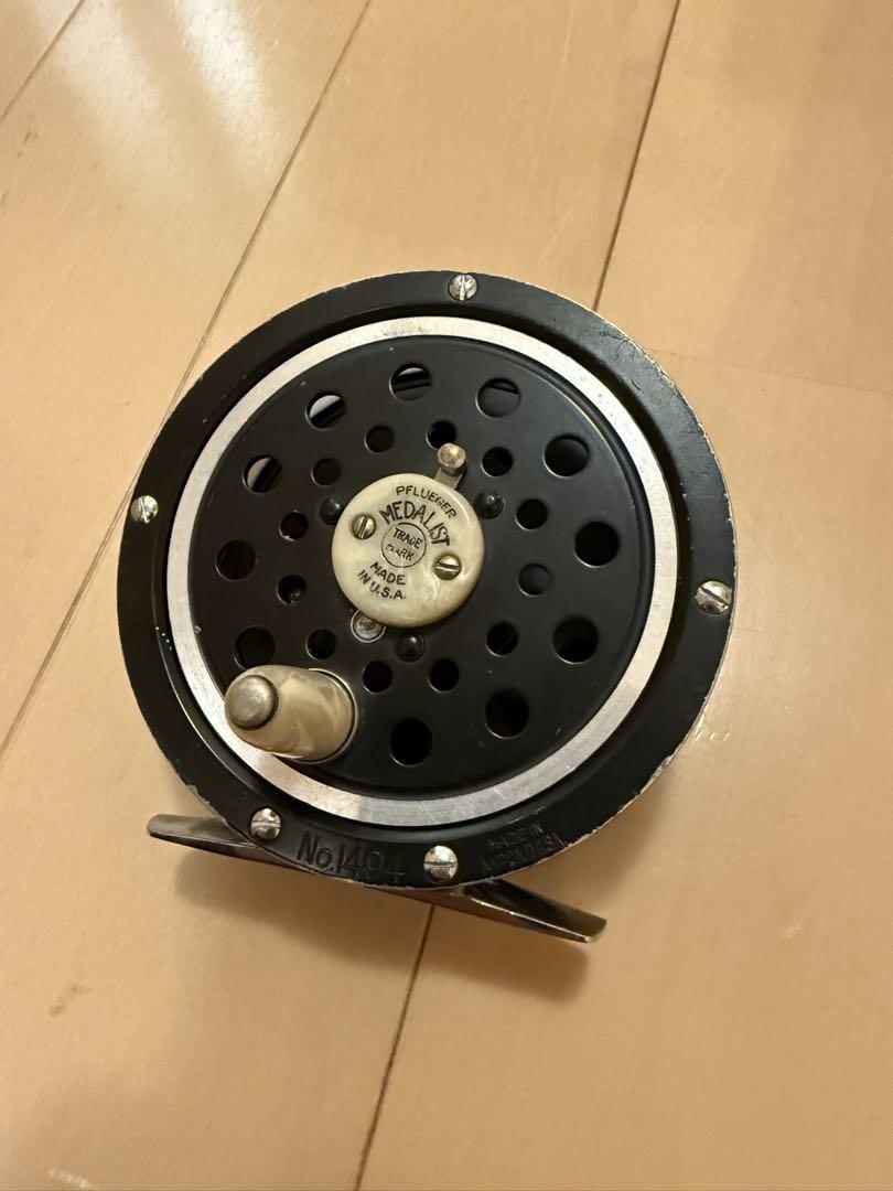 PFLUEGER メダリスト　1494 箱付　中古品　ビンテージ　フルーガー