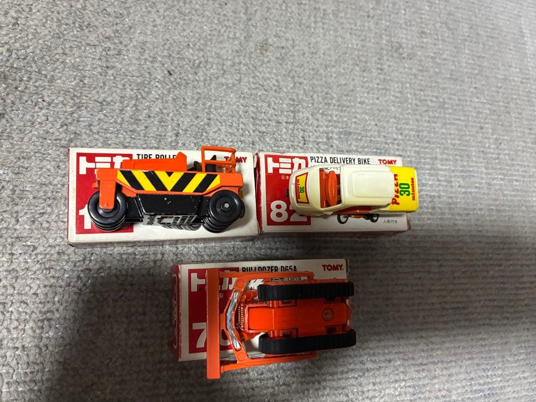 当時の赤、青、黒箱トミカ超大量美品状態 当時の赤、青、黒箱トミカ超大量ほぼ全て美品状態77台くらい