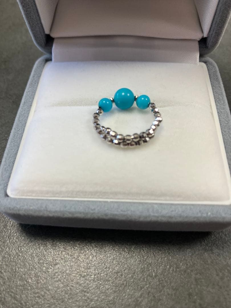 18KWG スリーピングビューティー3ストーントルコ石フリーサイズリング♥に近い