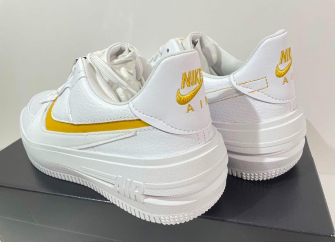 【新品】NIKE エアフォース1 ロー プラットフォーム　ホワイト/イエロー