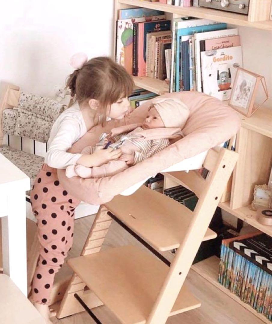 ＜ストッケ＞♡美品♡トリップトラップニューボーンセット 新型 (コーラルピンク)
