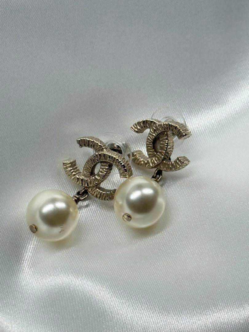 CHANEL(シャネル)ピアス パール付き