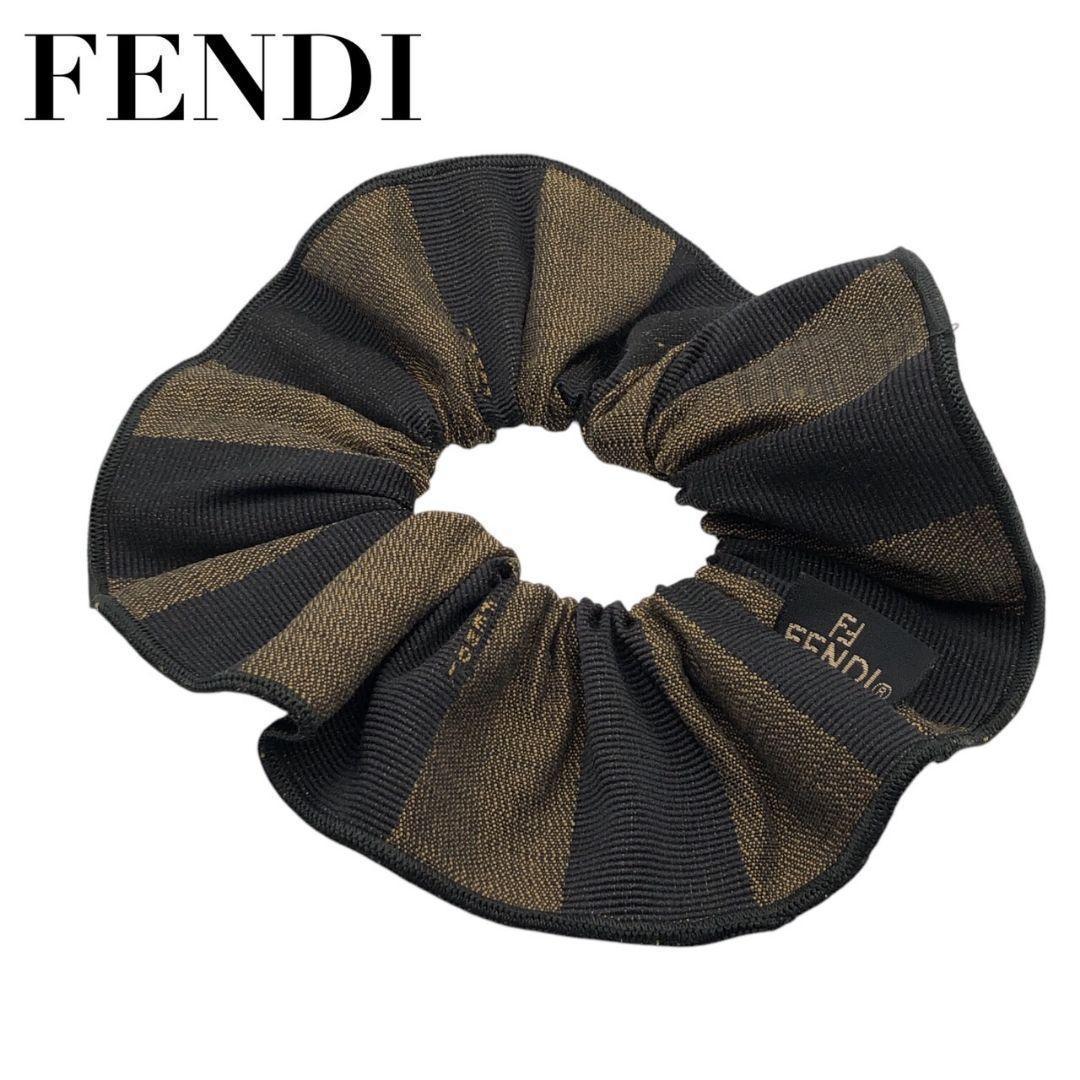 【極美品】FENDI フェンディシュシュ ヘアアクセサリー ペカン柄 ロゴタグ