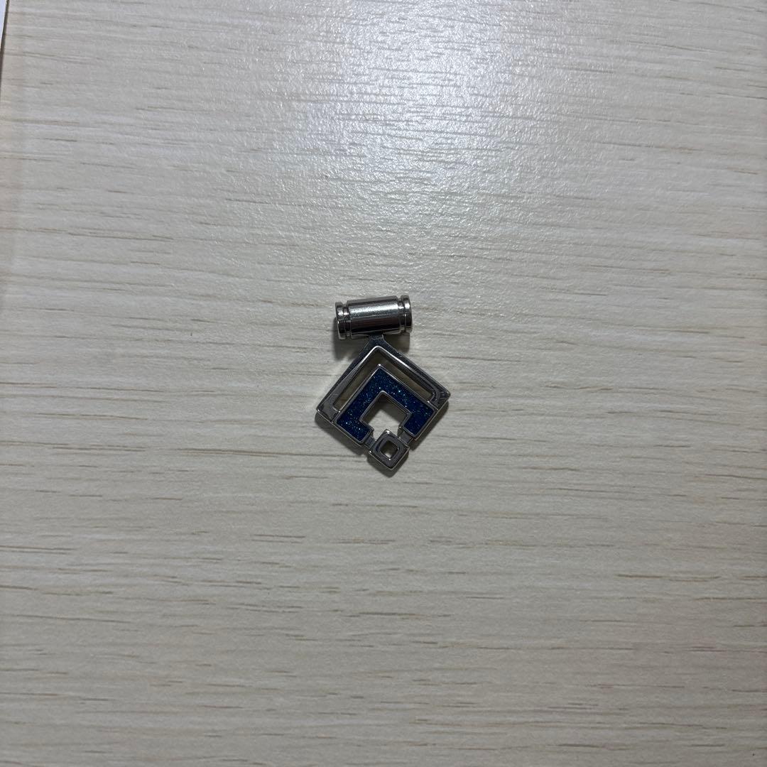 シルバー ダイヤモンド型チャーム