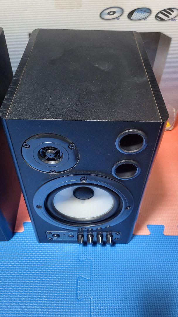 モニタースピーカー　アンプ内蔵　BEHRINGER　MS40