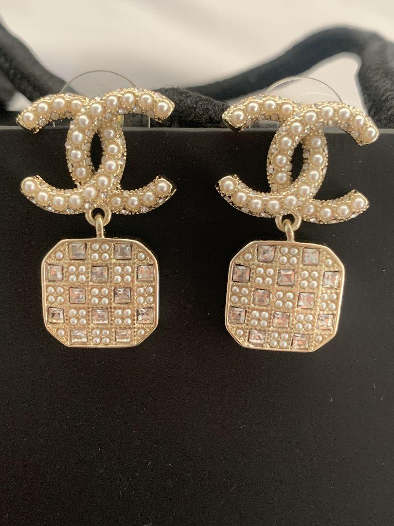 ピアス