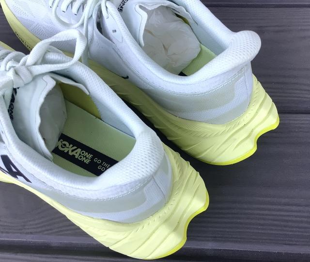 【値下げ】HOKA ONE ONE　カーボンX2　27.0㎝ 値下げ】HOKA ONE ONE カーボンX2 27.0㎝