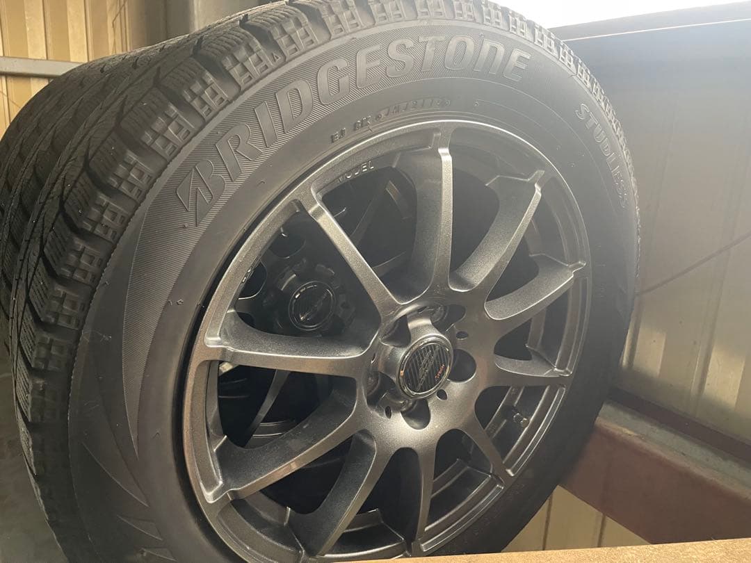 50.30プリウス PCD100 スタッドレスタイヤ 4本 ブリヂストン製 50.30プリウス PCD100 スタッドレスタイヤ 4本 ブリヂストン製